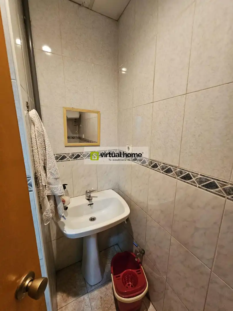 Bathroom of Commercial properties for rent in Benidorm