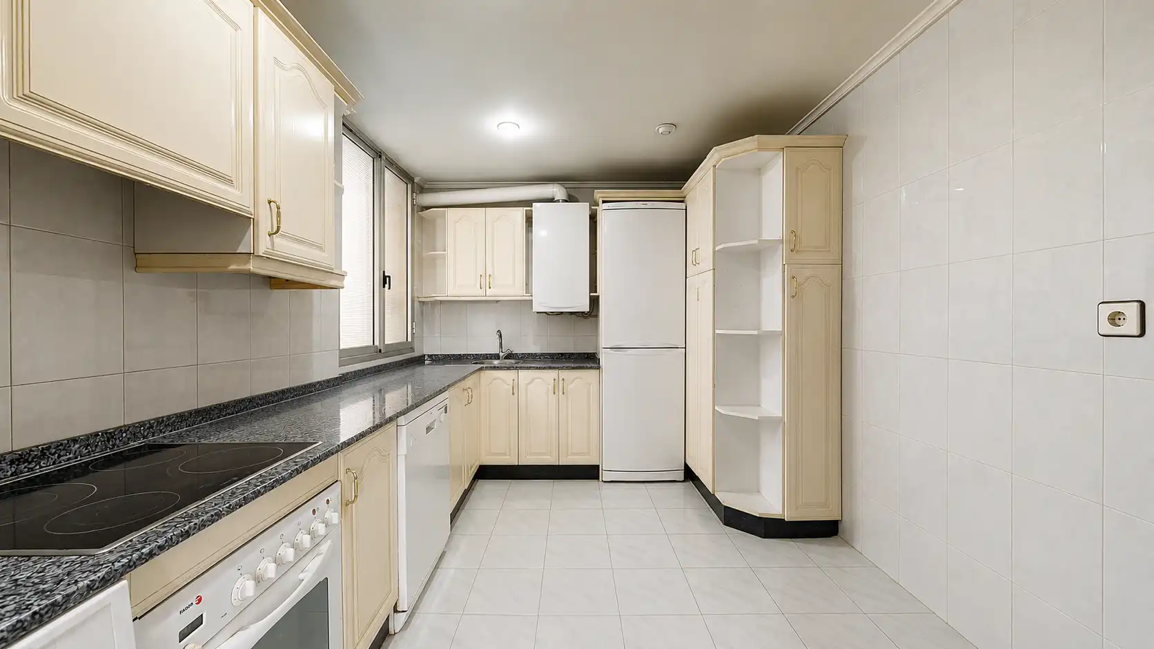 Kitchen of Flat for sale in Bilbao   with Heating
