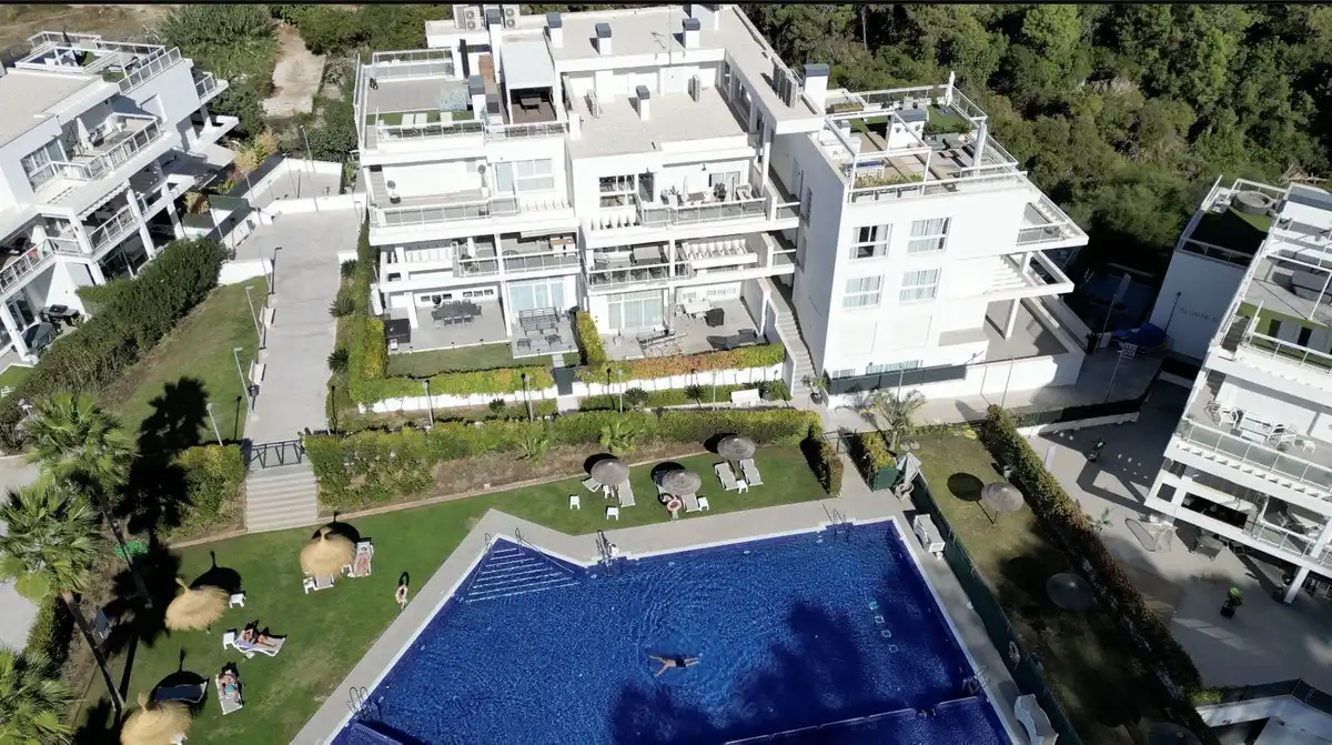 Pis amb piscina en venda a Benahavís - BenahavÃÂ­s,Centro,Avenida de Andalucia, imagen 18