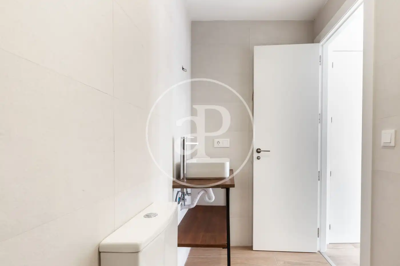 Badezimmer von Wohnung zum Verkauf in Valencia mit Heizung und Balkon