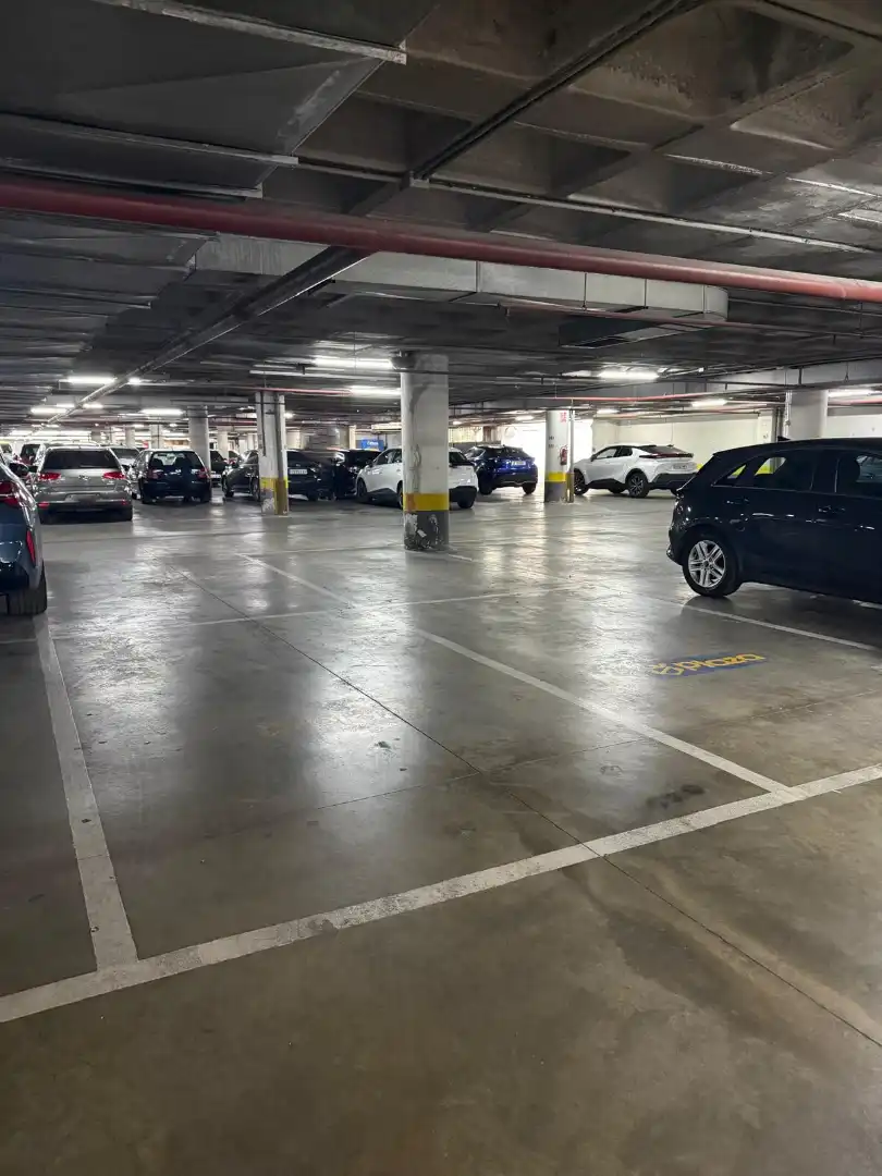 Parkplatz von Geschaftsraum zur Miete in Rivas-Vaciamadrid mit Klimaanlage und Alarm