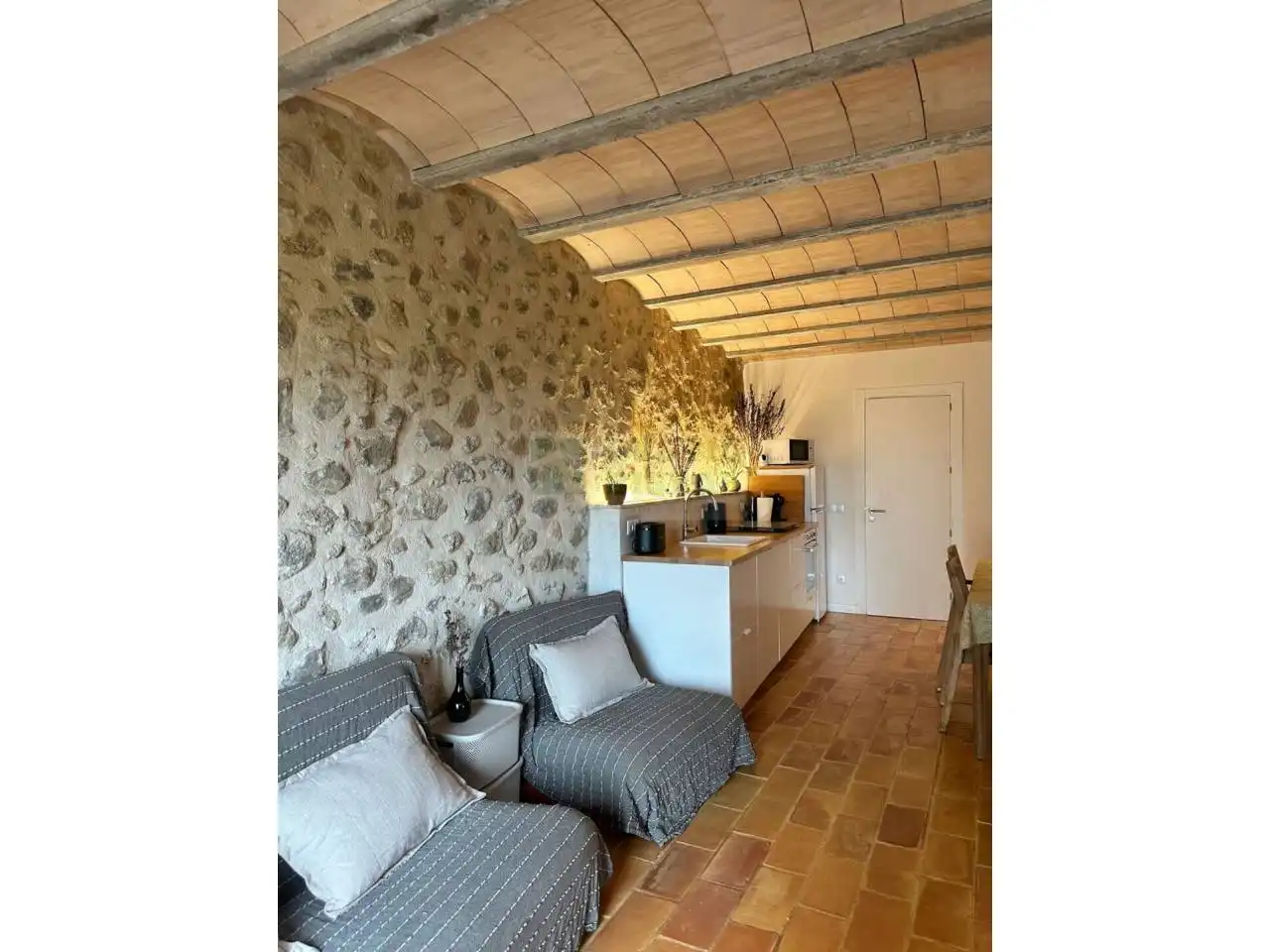 Wohnzimmer von Country house zur Miete in Foixà mit Klimaanlage, Heizung und Möbliert