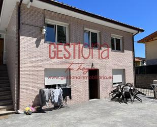 Vista exterior de Casa o xalet en venda en Noja amb Calefacció, Jardí privat i Terrassa