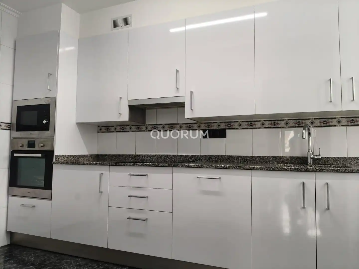 Küche von Wohnung zum Verkauf in Bilbao  mit Heizung