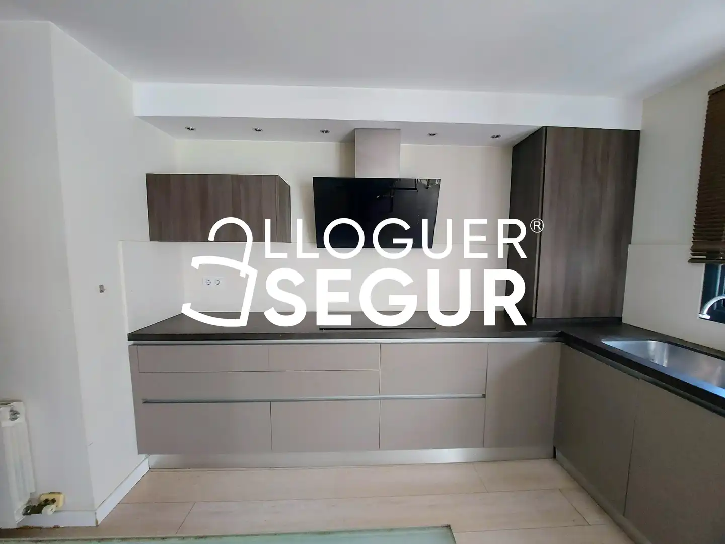 Küche von Wohnung zur Miete in Barcelona mit Klimaanlage und Heizung