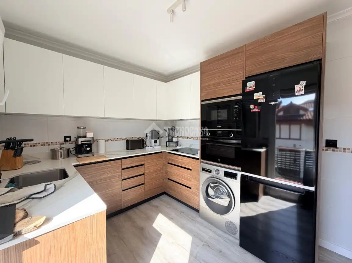 Cocina de Casa adosada en venta en Guriezo con Calefacción, Jardín privado y Balcón