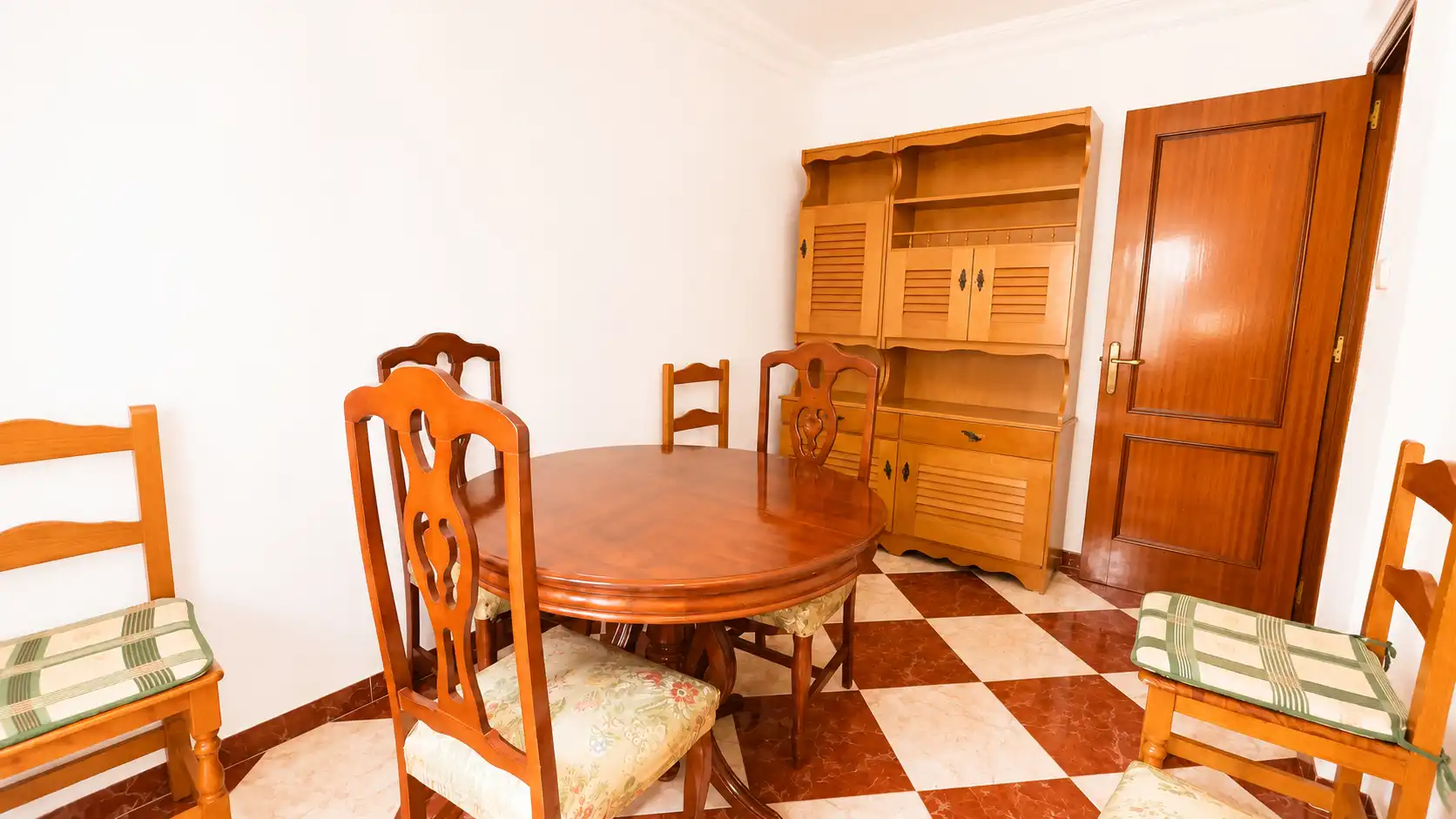 Comedor de Piso en venta en Málaga con Aire acondicionado, Terraza y Amueblado