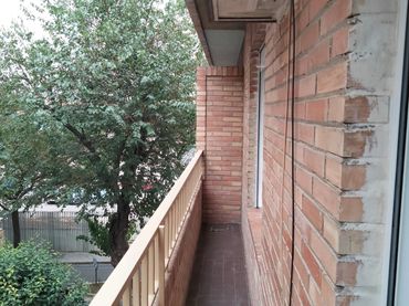 Appartamento con balcone in affitto a Calle Faisán