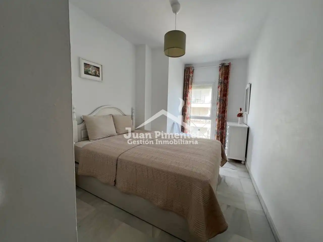 Habitación de Apartamento en venta en Estepona con Aire acondicionado, Terraza y Amueblado