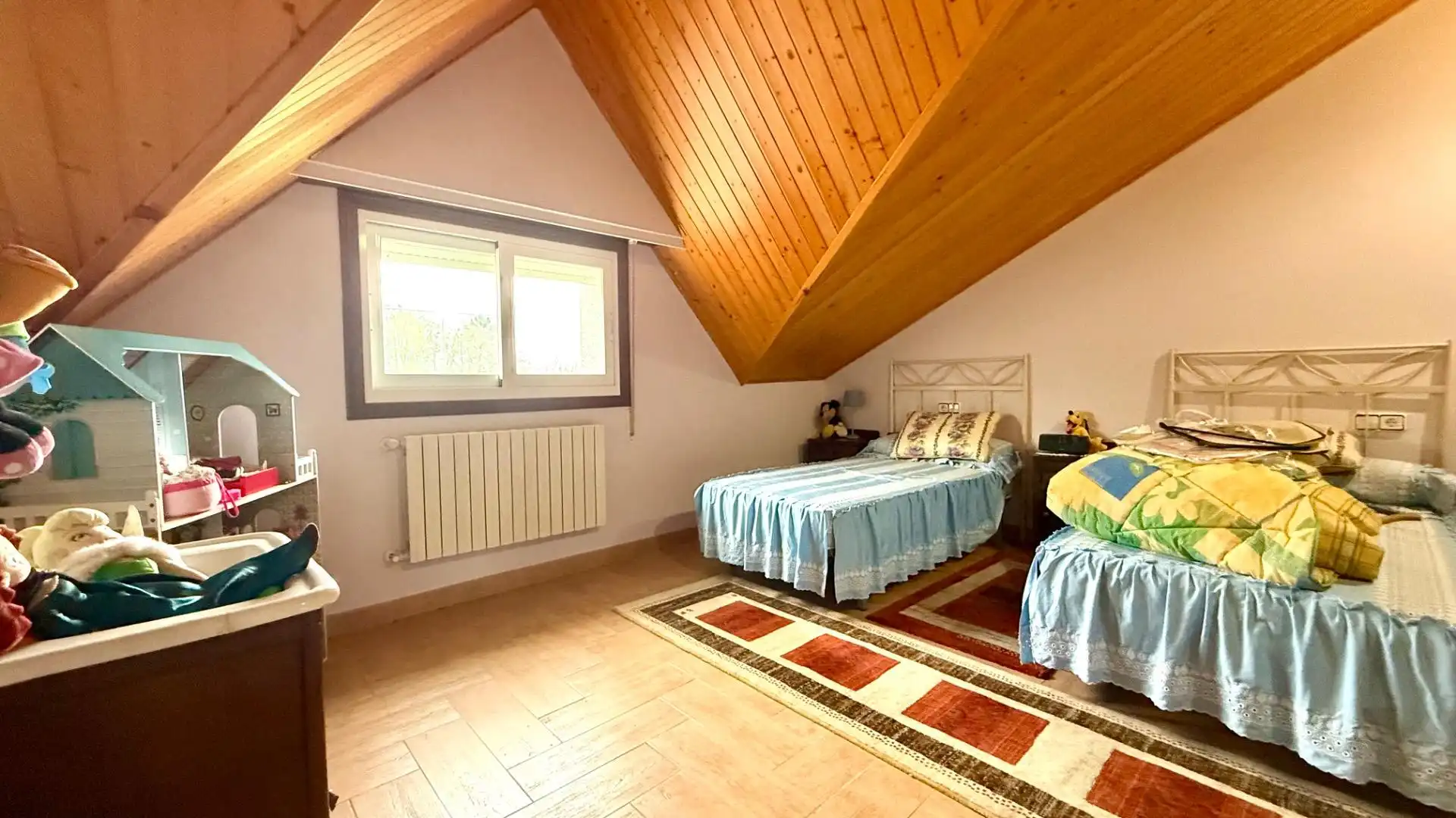 Bedroom of Country homes for sale in Toén  with Private garden, Storage room and Swimming Pool