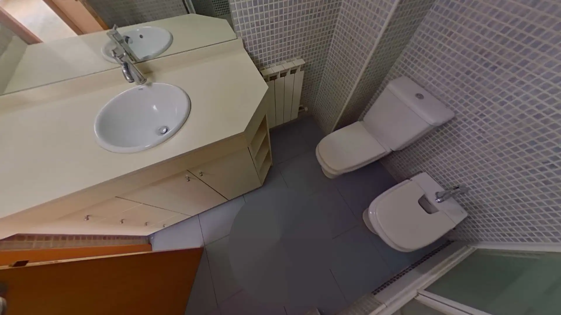 Bathroom of Flat for sale in Sabadell