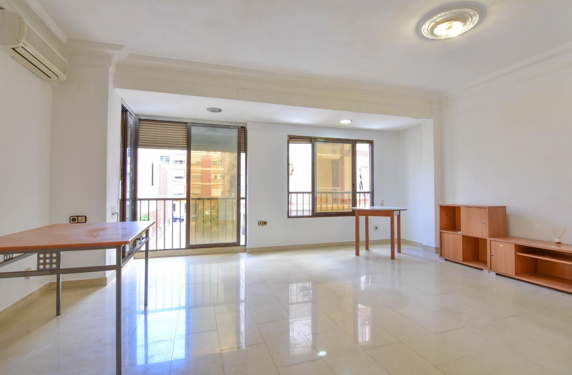 Sala d'estar de Pis en venda en Alzira amb Aire condicionat, Calefacció i Traster