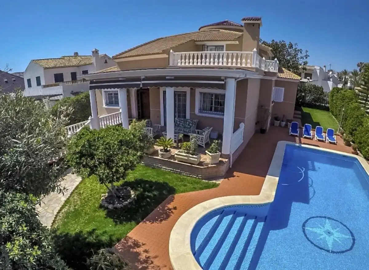 Villa avec piscine à vendre à La Mata