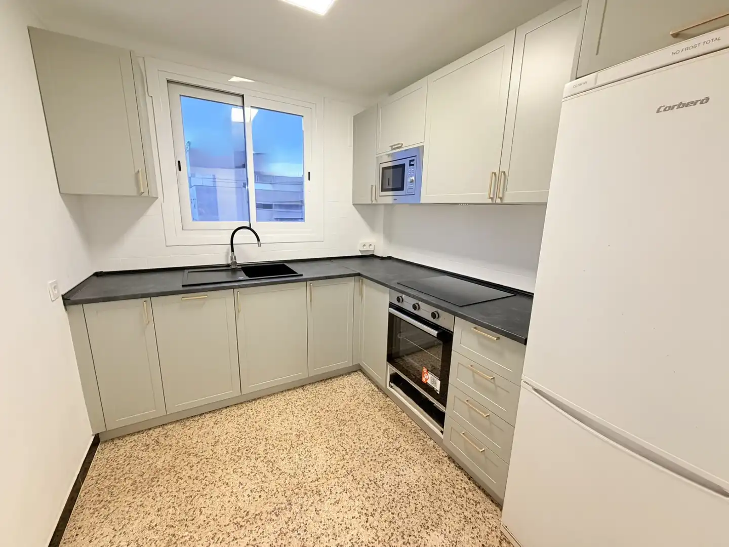Penthouse with terrace for sale in Carrer d'Albacete, imagen 3