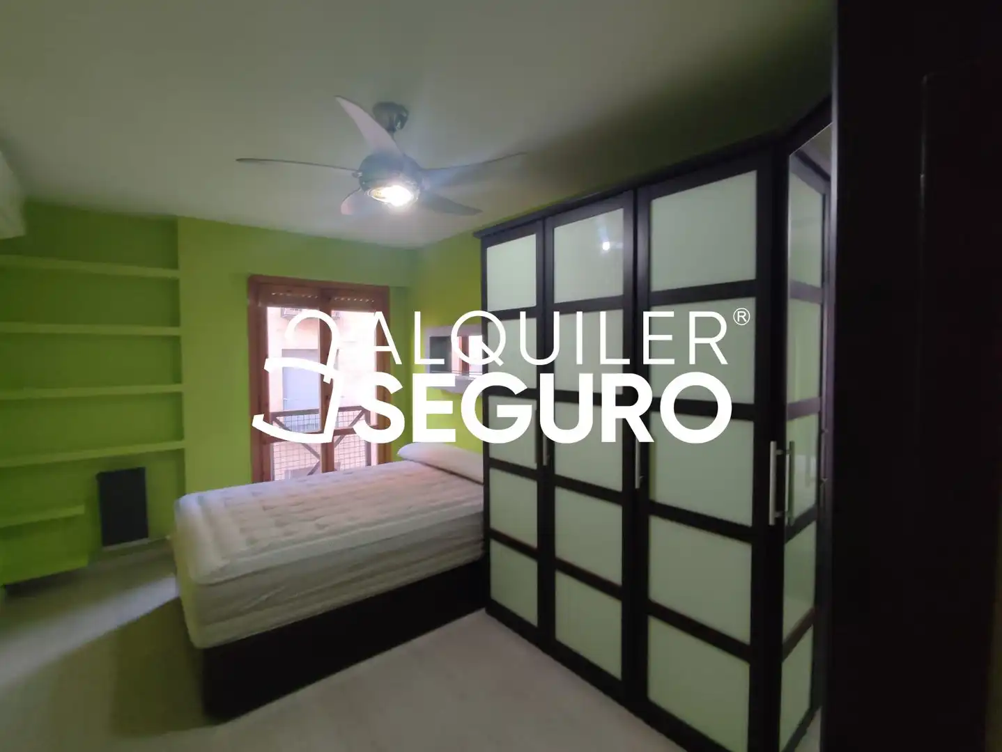 Habitación de Piso de alquiler en Zaragoza con Aire acondicionado, Calefacción y Amueblado