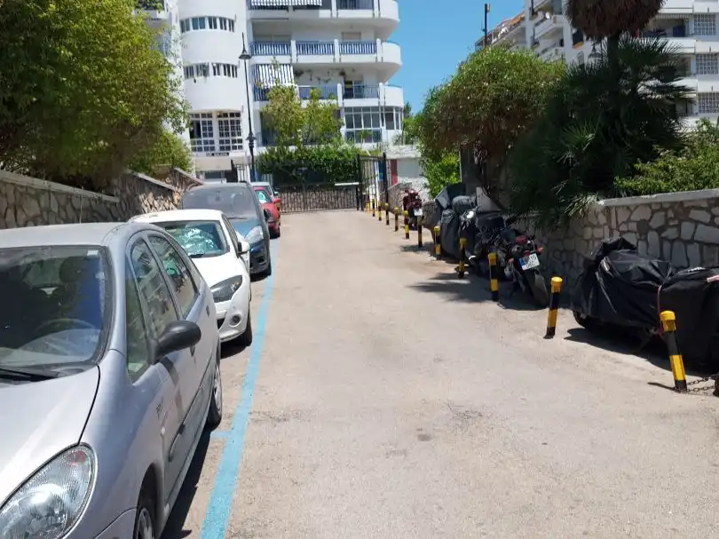 Parking de Piso en venta en Fuengirola con Jardín privado, Terraza y Balcón
