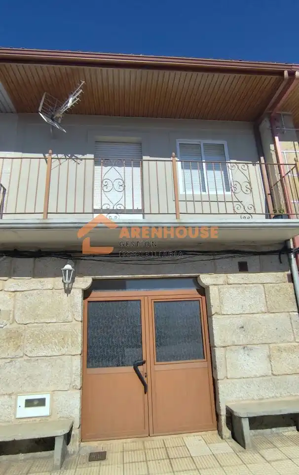House with balcony for sale in Ribadavia