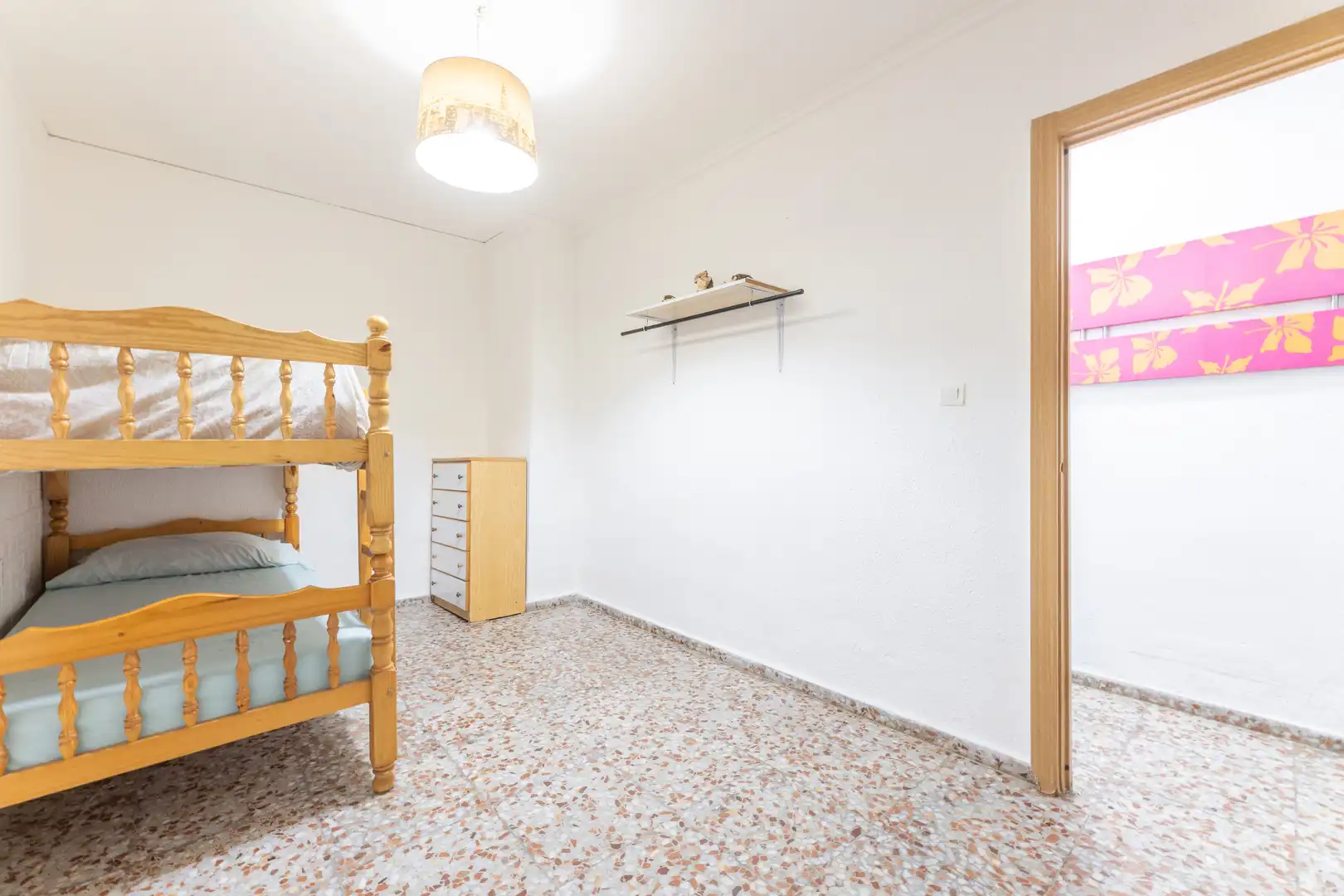 Bedroom of Flat for sale in Valencia