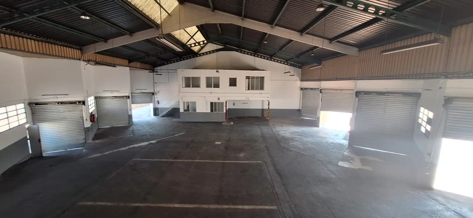 Exterior view of Industrial buildings for rent in Xirivella