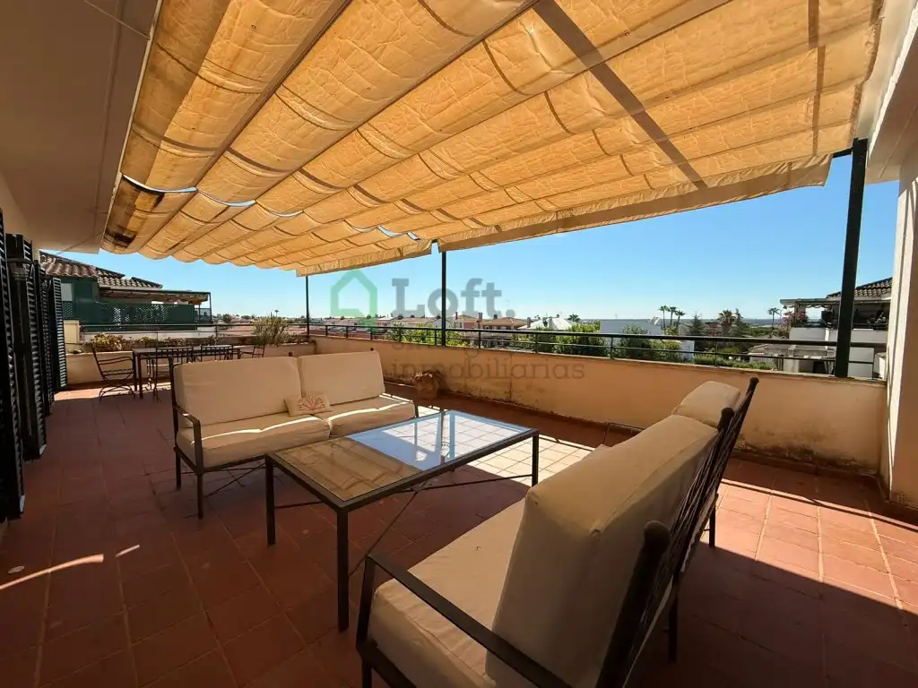 Terrasse von Dachboden zur Miete in Badajoz mit Klimaanlage, Privatgarten und Terrasse