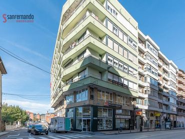 Apartamento con ascensor en venta en Inmobiliaria - Barreda
