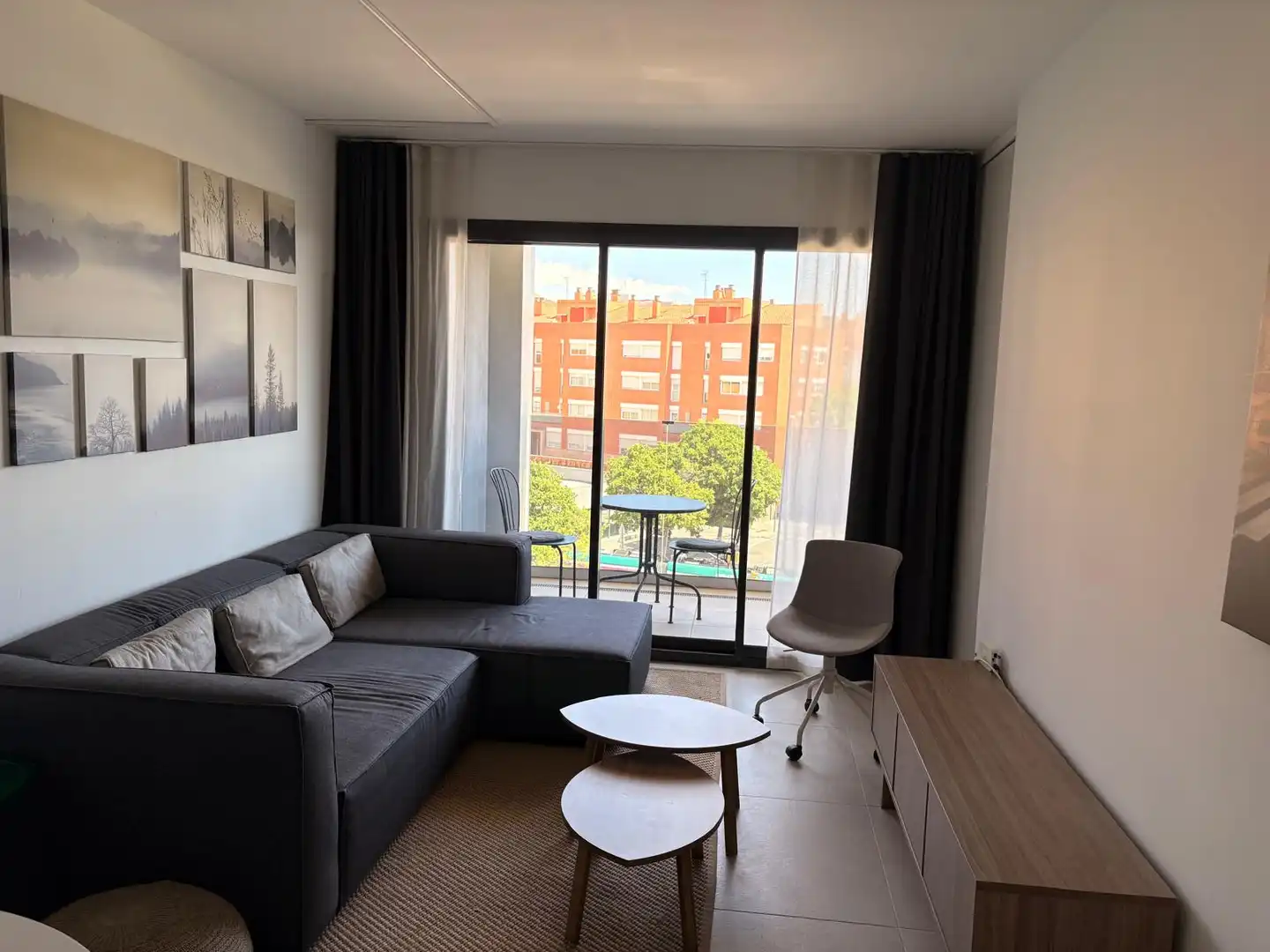 Sala de estar de Piso de alquiler en Sant Just Desvern con Aire acondicionado, Calefacción y Trastero