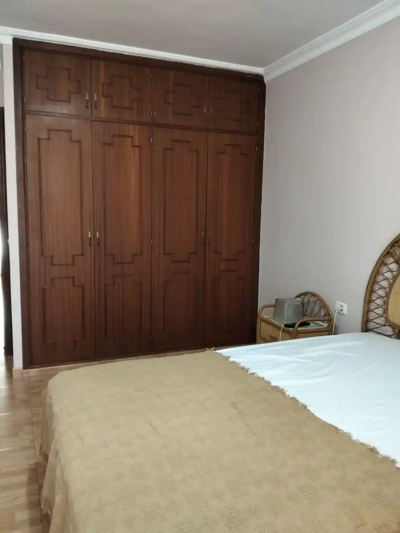 Schlafzimmer von Erdgeschoss zur Miete in Arona mit Terrasse, Möbliert und Ofen