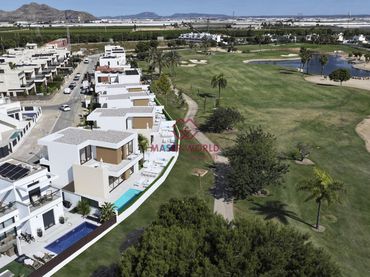Villa con piscina in vendita a Roda