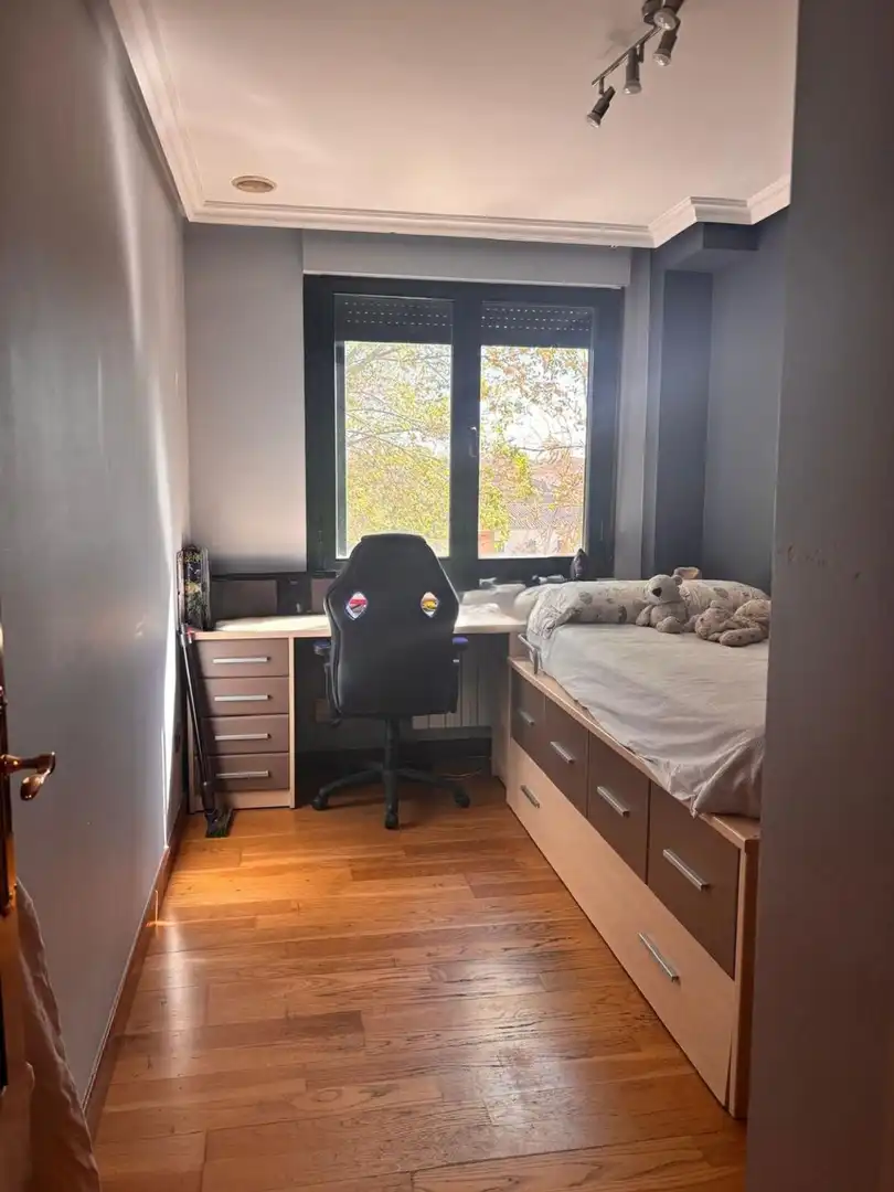 Schlafzimmer von Wohnung zum Verkauf in Salamanca mit Abstellraum