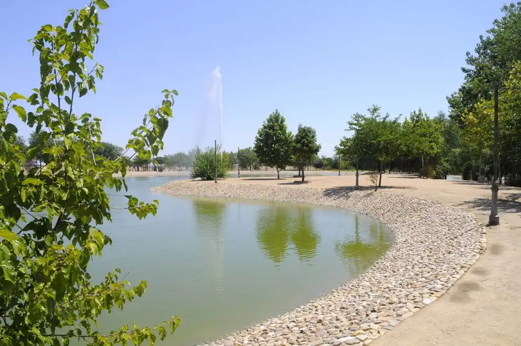 Vista exterior de Casa o chalet en venta en Ugena con Aire acondicionado, Calefacción y Jardín privado