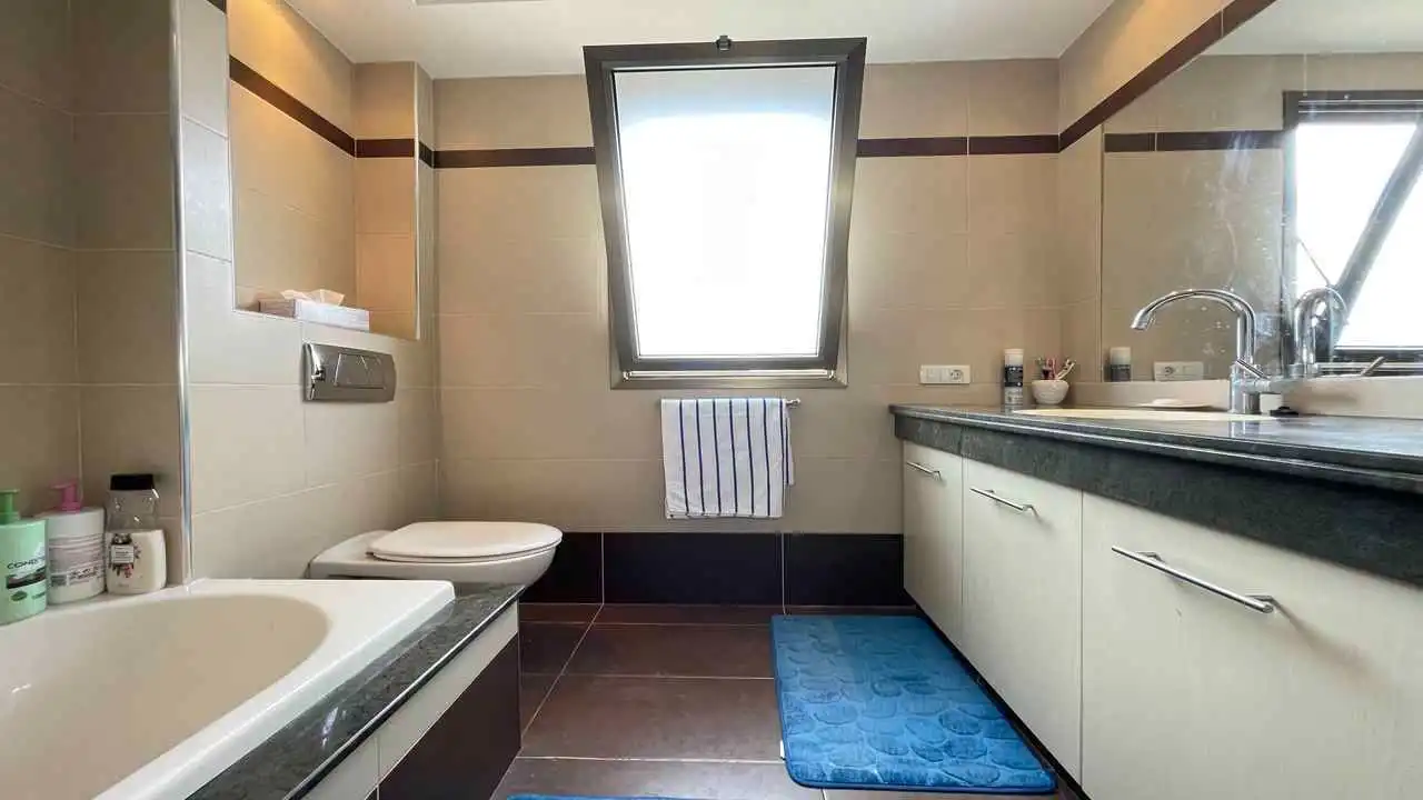Badezimmer von Haus oder Chalet zum Verkauf in Villaverde