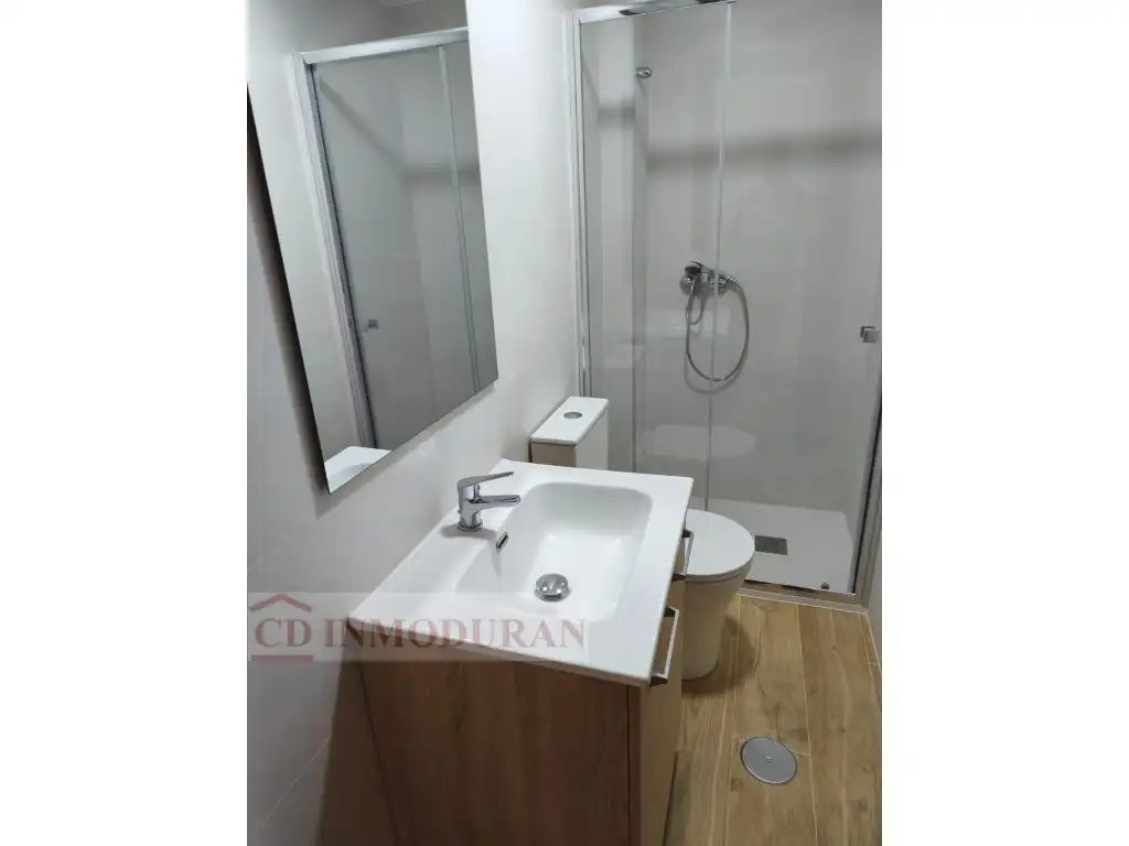 Bany de Pis en venda en Alicante / Alacant