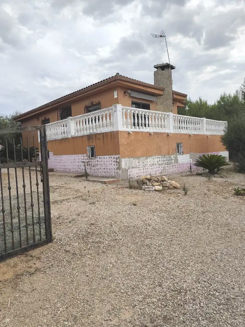 Chalet con piscina en alquiler en Alberic