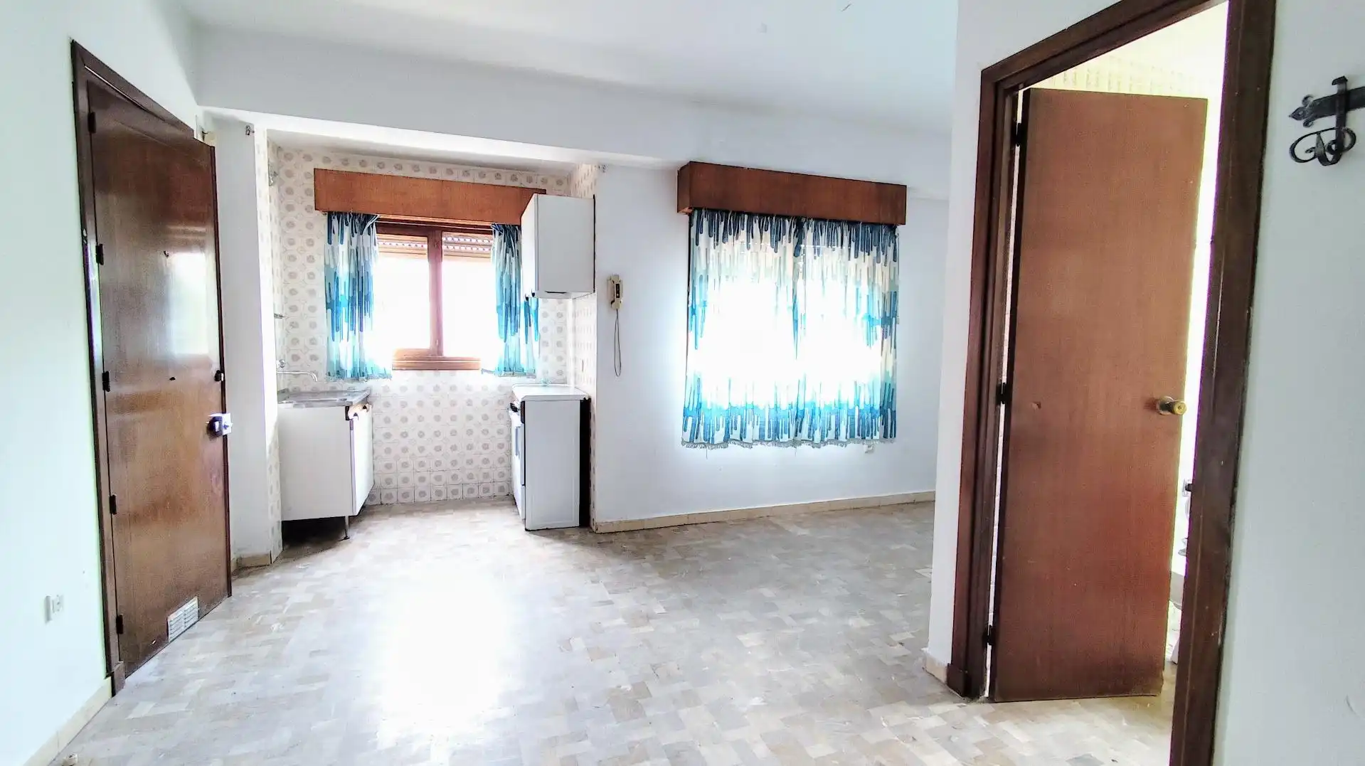 Cocina de Estudio en venta en Torremolinos con Jardín privado y Piscina comunitaria