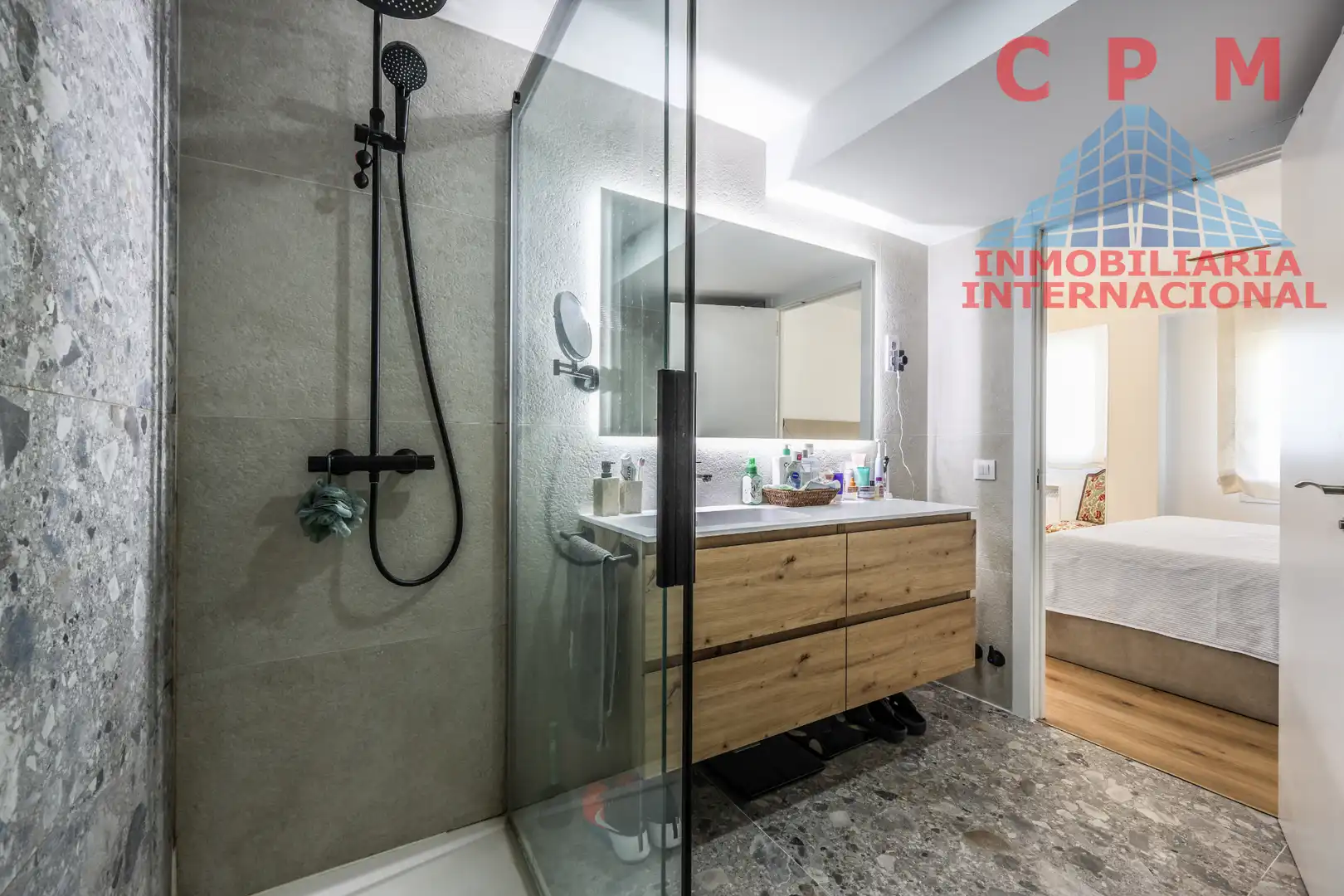 Bathroom of Flat for rent in Madrid  with Air Conditioner, Heating and Parquet flooring