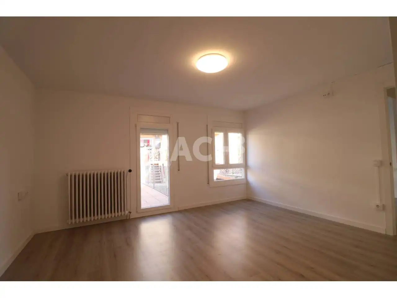Schlafzimmer von Wohnung zur Miete in Vic mit Heizung, Parkett und Terrasse
