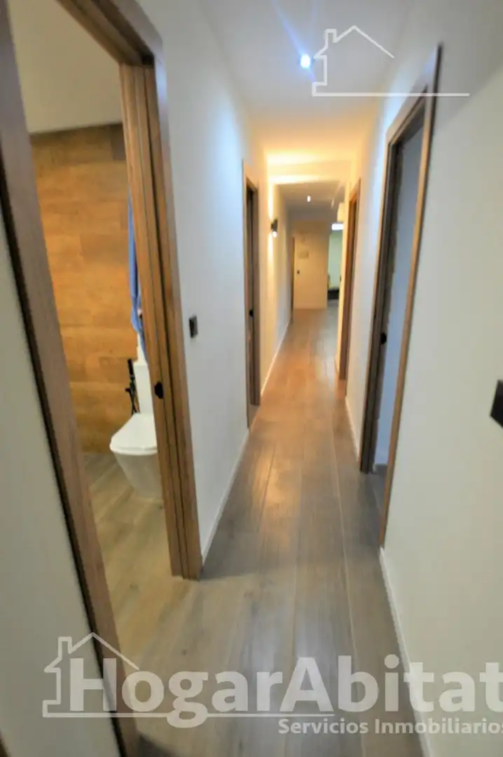 Flat for sale in Valencia  with Air Conditioner, Heating and Furnished