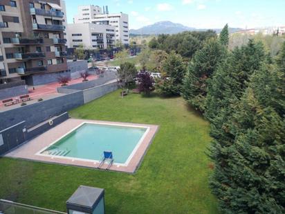 Swimming pool of Flat for sale in Sabadell  with Heating, Private garden and Parquet flooring