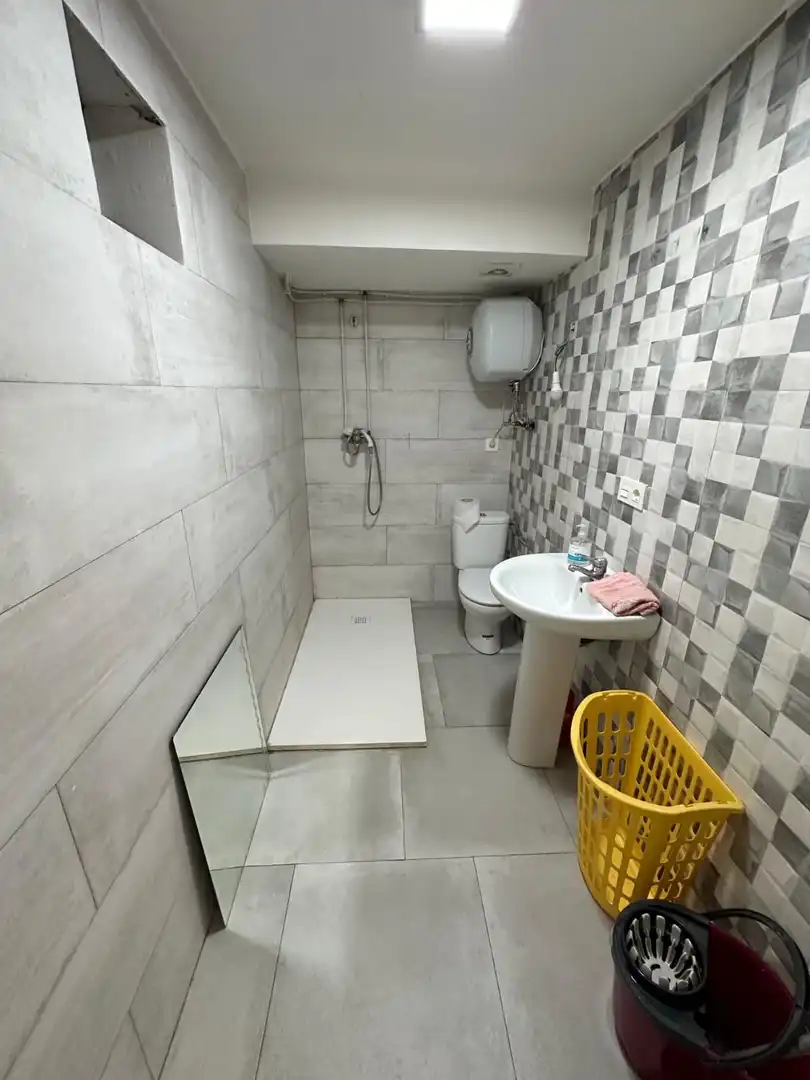 Baño de Apartamento en venta en Salamanca con Aire acondicionado, Calefacción y Amueblado