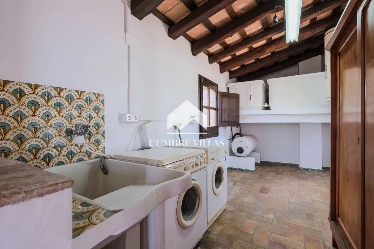 Cuina de Casa o xalet en venda en Sant Pere de Ribes amb Calefacció, Terrassa i Traster
