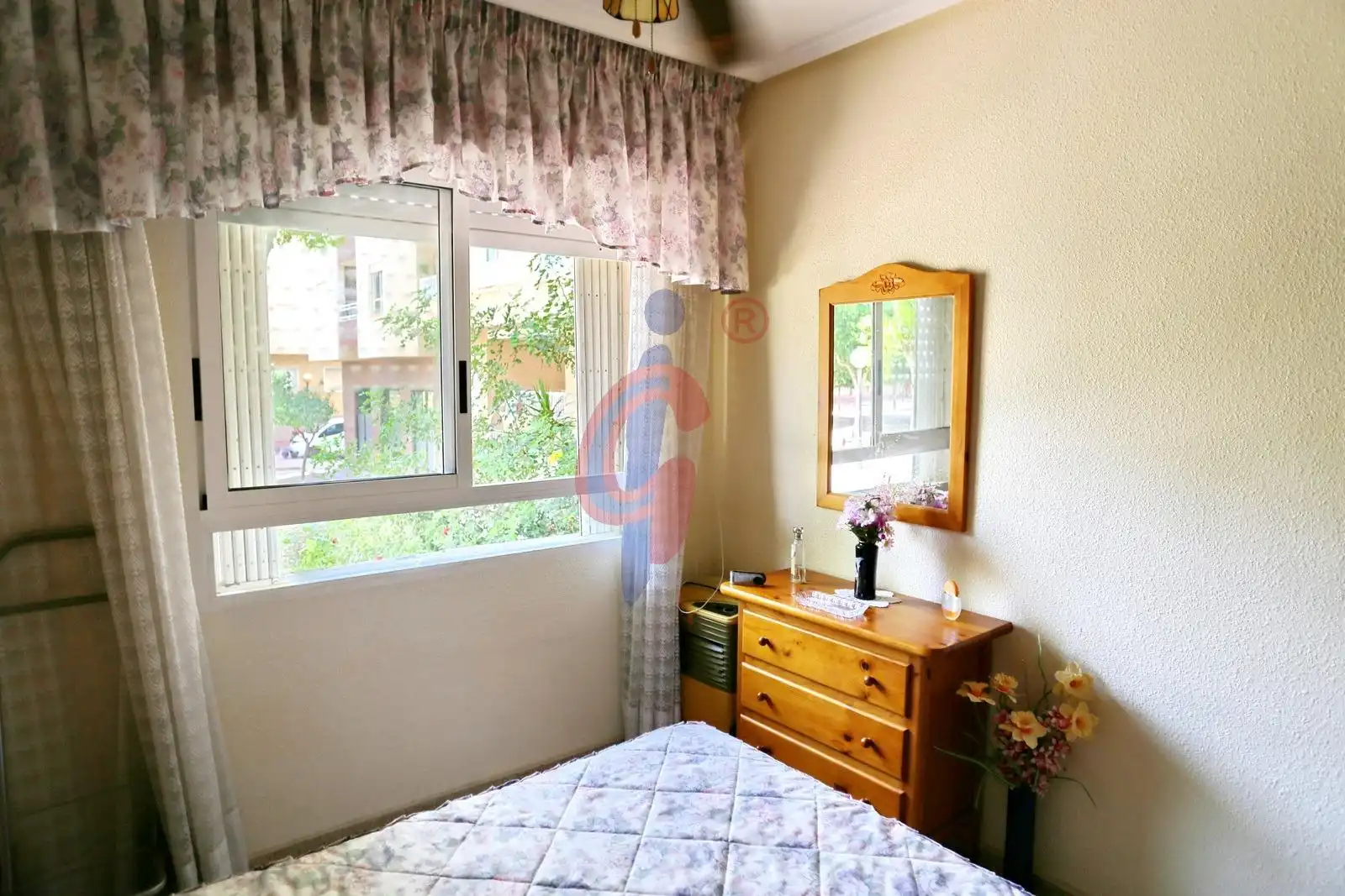 Habitación de Piso en venta en Guardamar del Segura con Aire acondicionado, Terraza y Amueblado