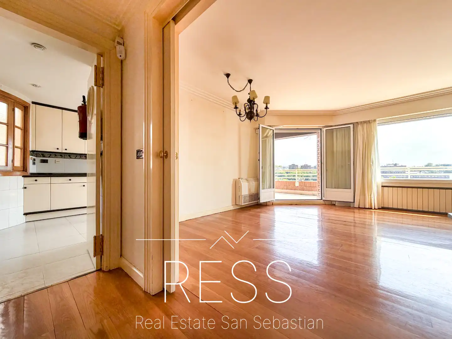 Bedroom of Attic for sale in Donostia - San Sebastián   with Air Conditioner, Heating and Terrace