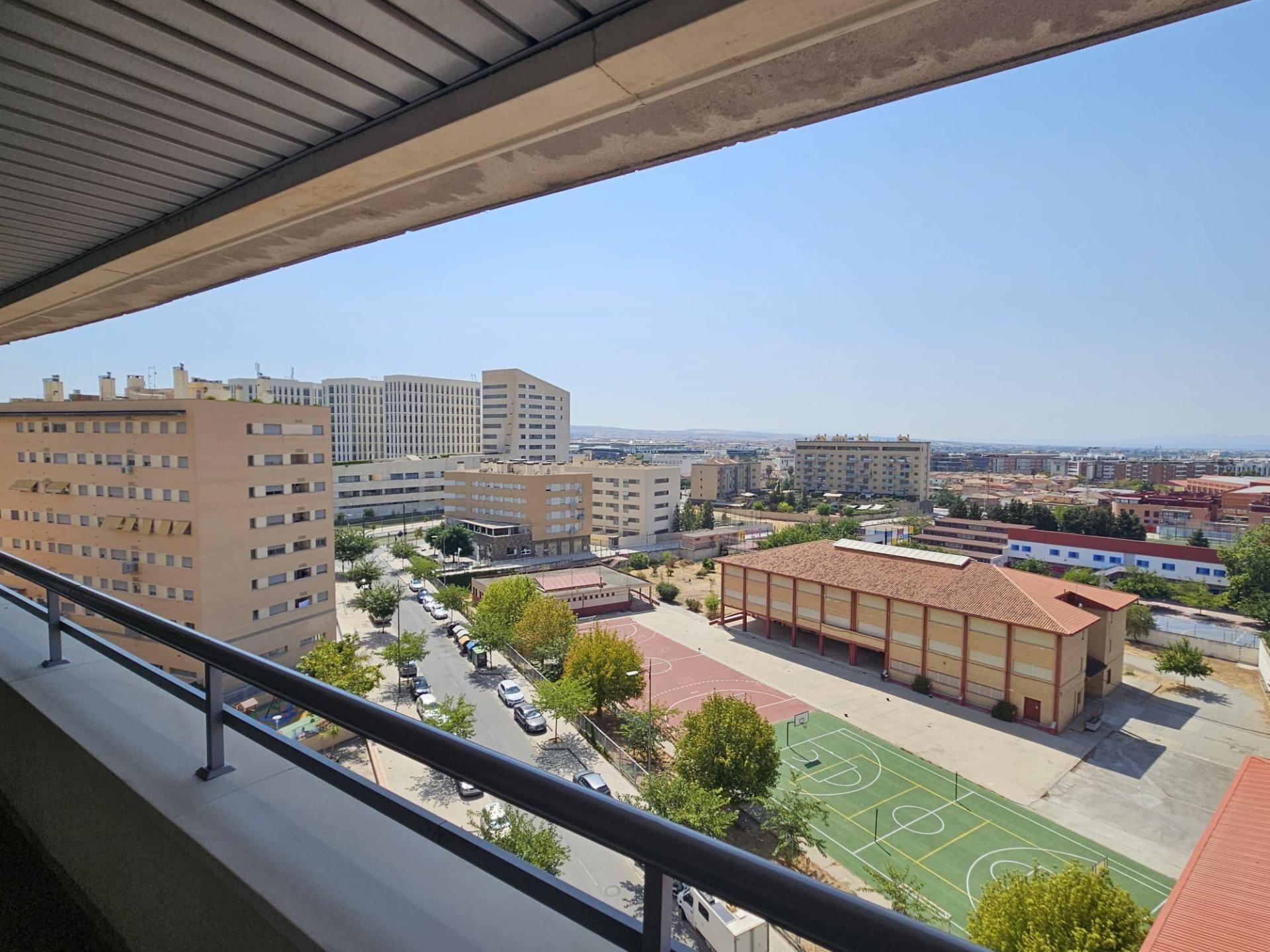 Exterior view of Attic for sale in  Granada Capital  with Air Conditioner, Heating and Parquet flooring