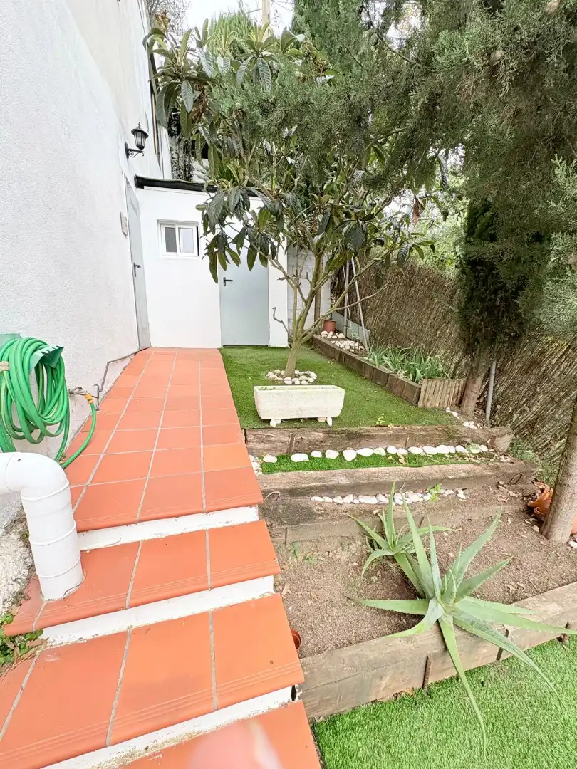 Jardín de Casa o chalet en venta en Corbera de Llobregat con Aire acondicionado, Calefacción y Jardín privado