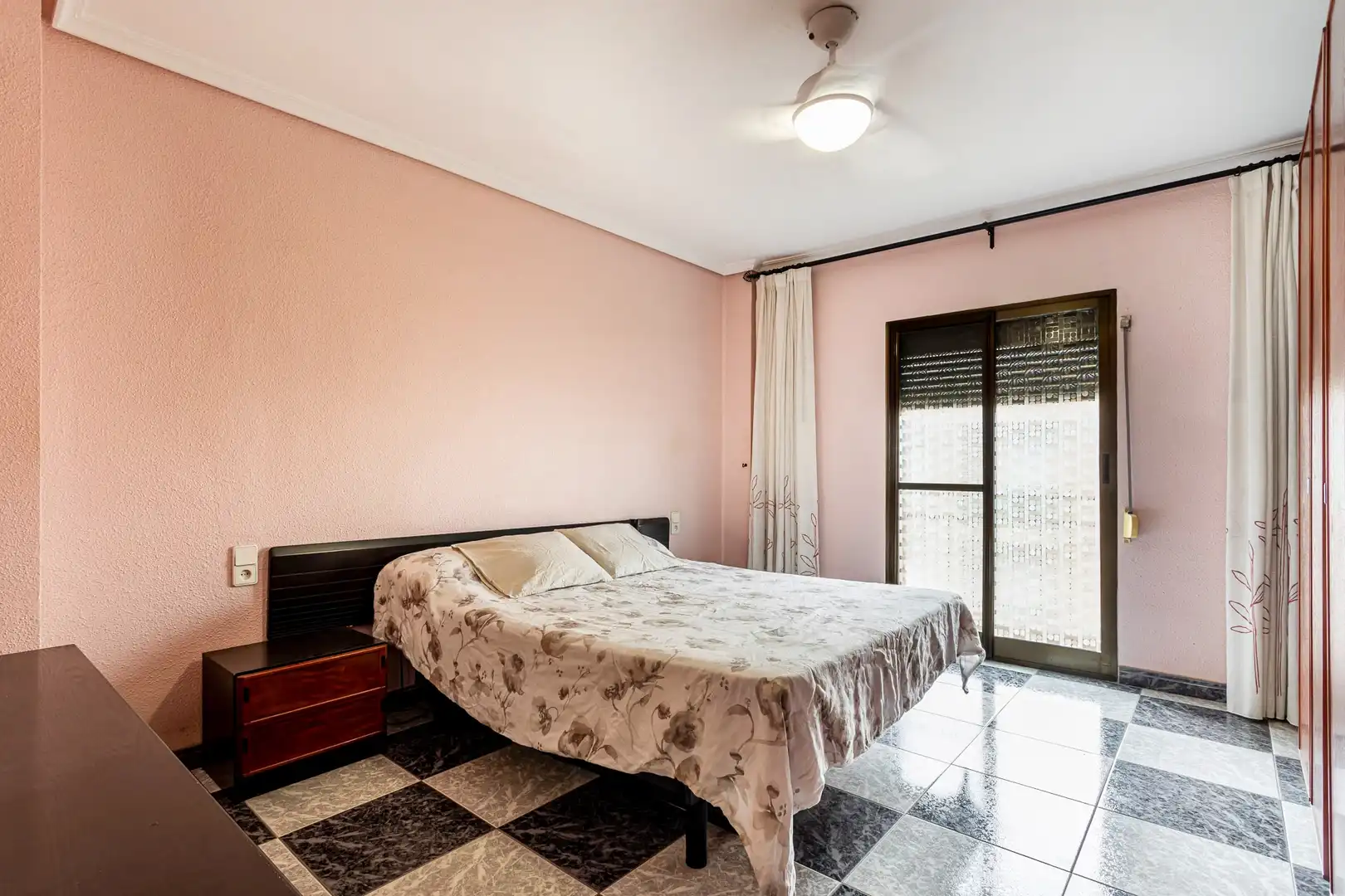 Habitación de Piso en venta en Valencia con Aire acondicionado, Calefacción y Balcón