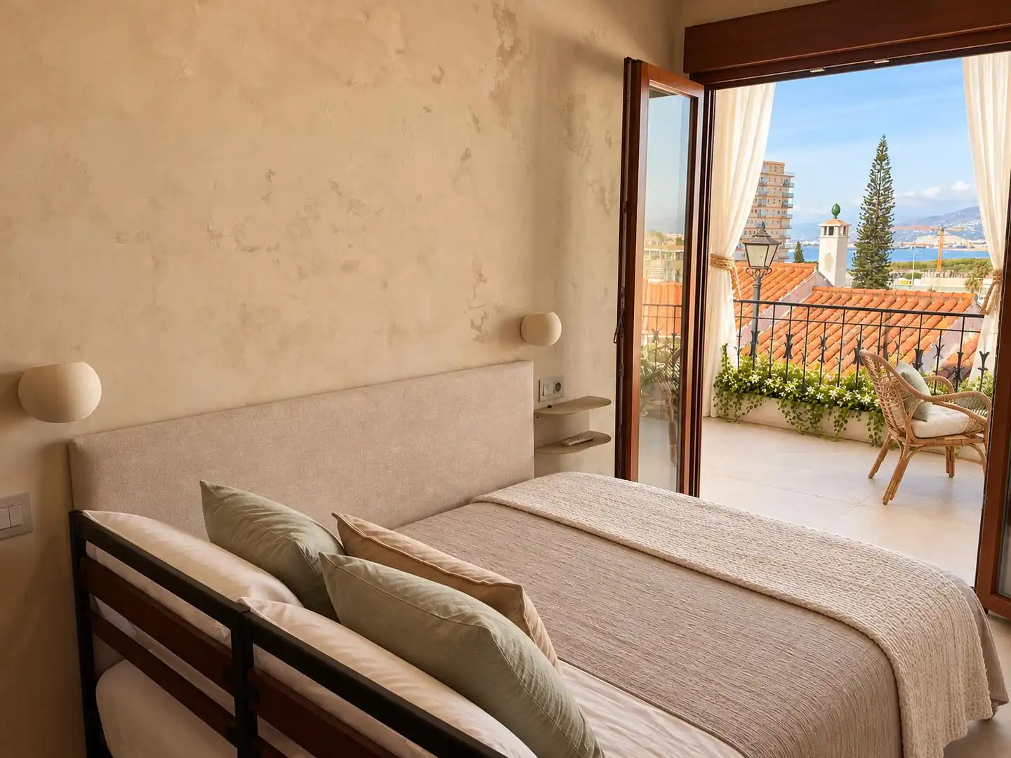 Casa aparellada amb terrassa en venda a Calle Mirador de la Bahía 31, imagen 12