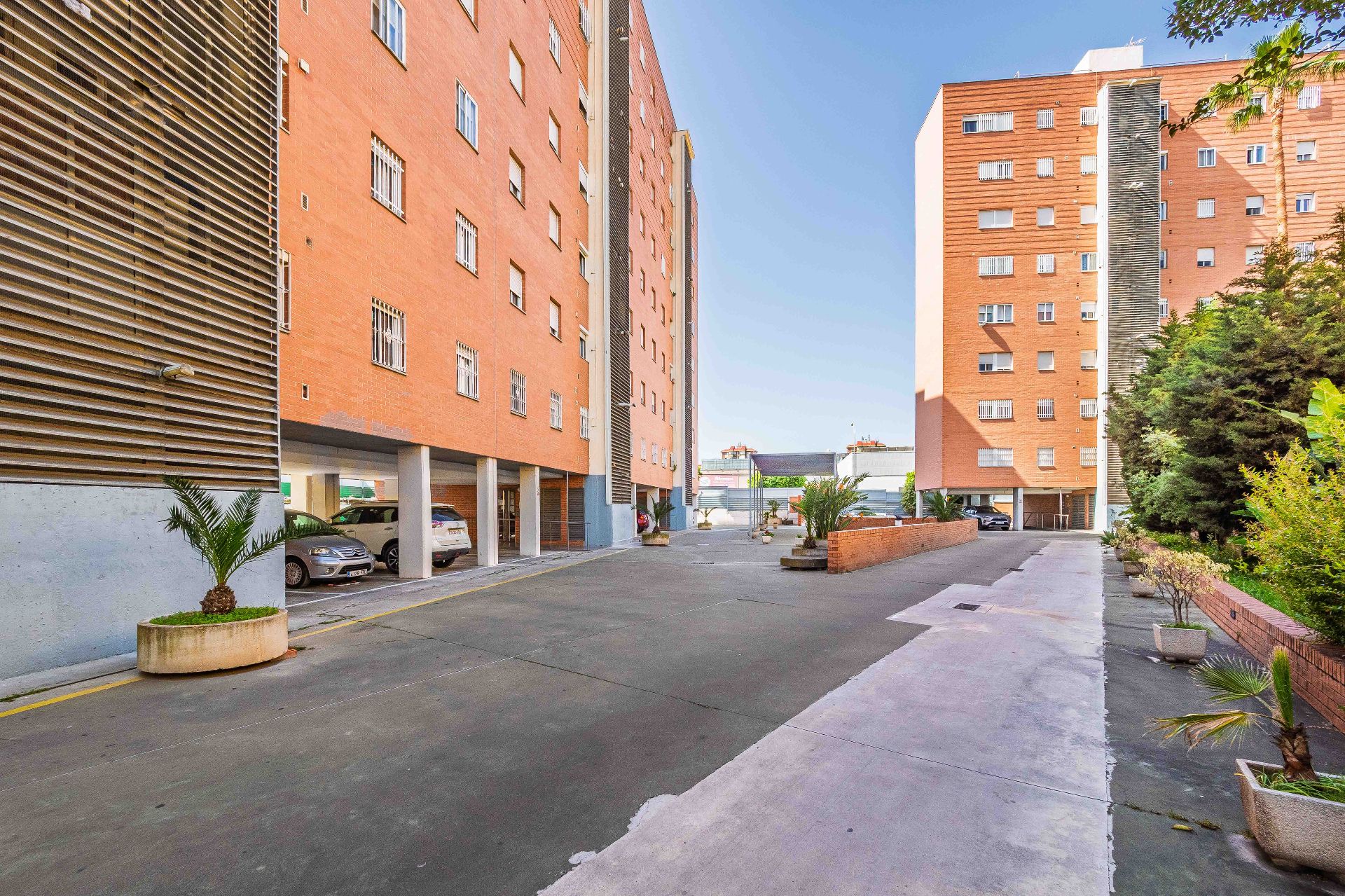 Vista exterior de Pis en venda en  Sevilla Capital amb Jardí privat, Terrassa i Moblat