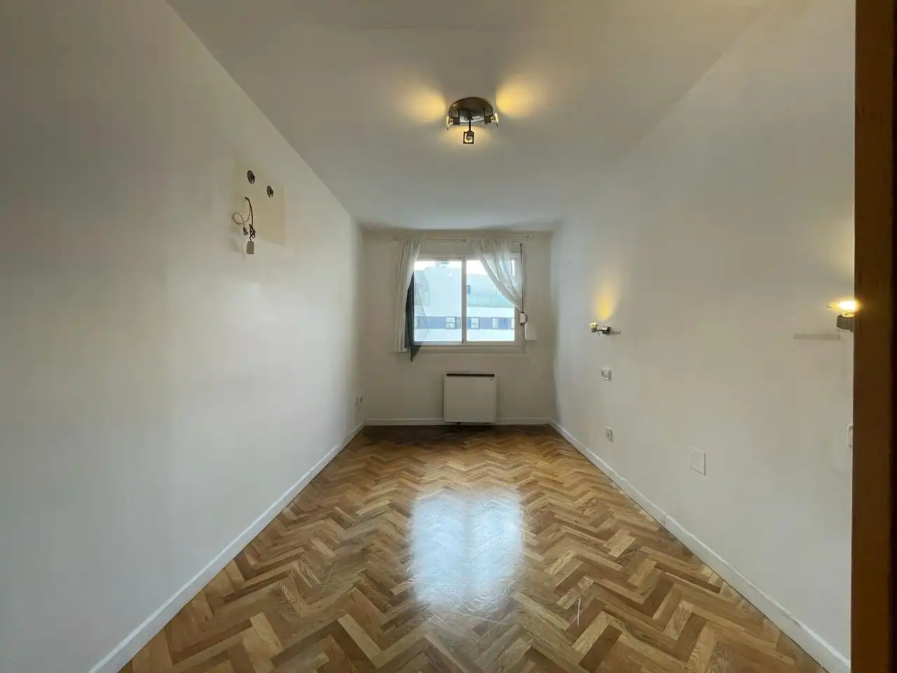 Habitación de Apartamento en venta en A Coruña Capital  con Calefacción, Parquet y Terraza