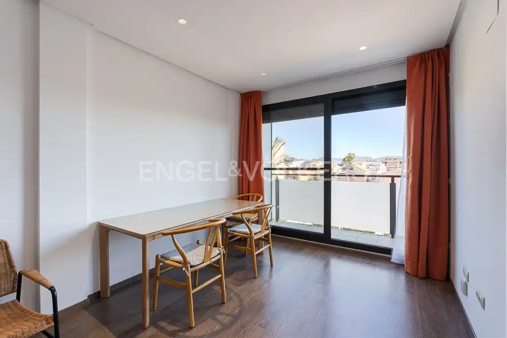Menjador de Apartament de lloguer en Museros amb Aire condicionat, Calefacció i Parquet