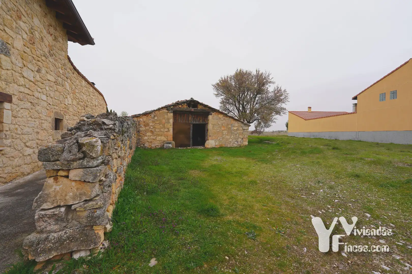 Fabrikhallen zum Verkauf in Valdevacas de Montejo